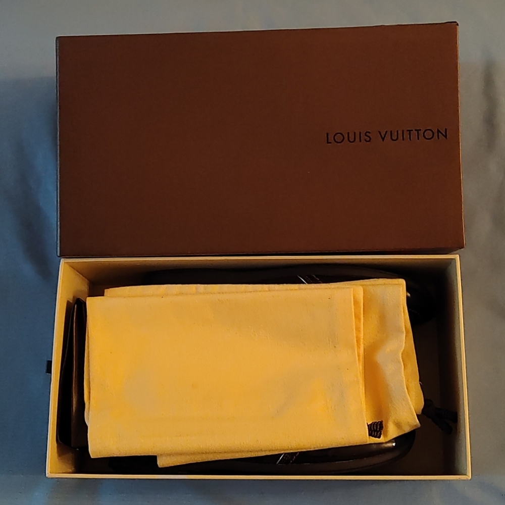 Louis Vuitton Monogram Sneakers. *** REASONABLE OFFERS ARE WELCOMED 🤗